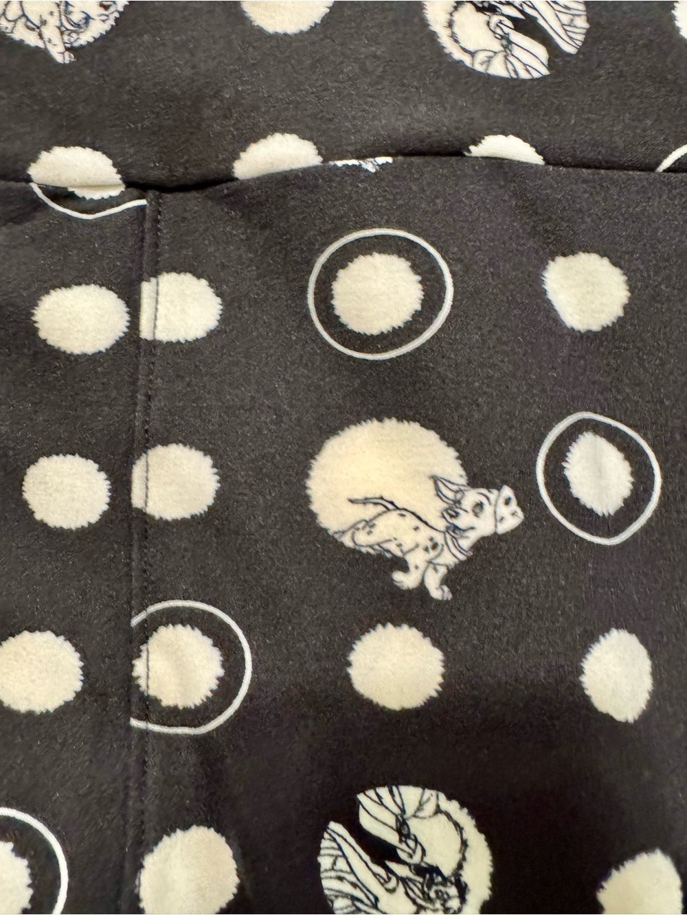 101 Dalmations - LuLaRoe Disney TC Leggings Black White Rare Collector Print - Picture 5 of 9